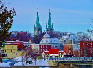 1280px-Centre-ville_de_St-Hyacinthe